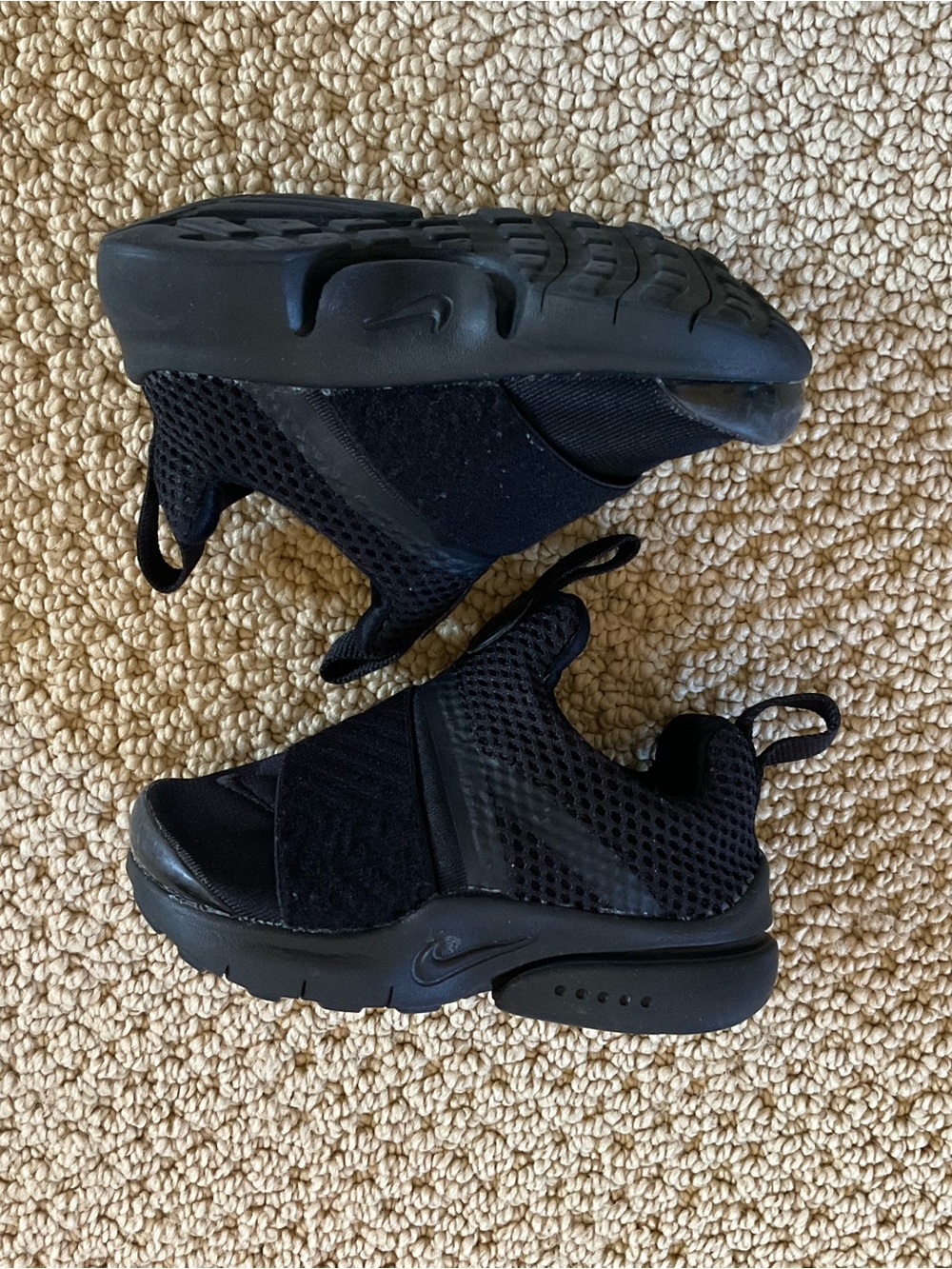 Toddler’s Nike Kids Black Slip-On Mesh Sneakers Size 6C